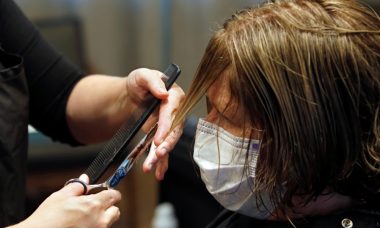 Tratamientos como el corte de cabello en la nueva normalidad