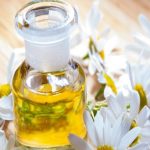Relajante receta de baño con manzanilla